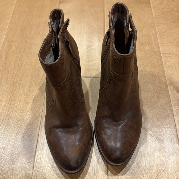 Lucky Brand leather western ankle boots booties brown 7.5 - Picture 3 of 8